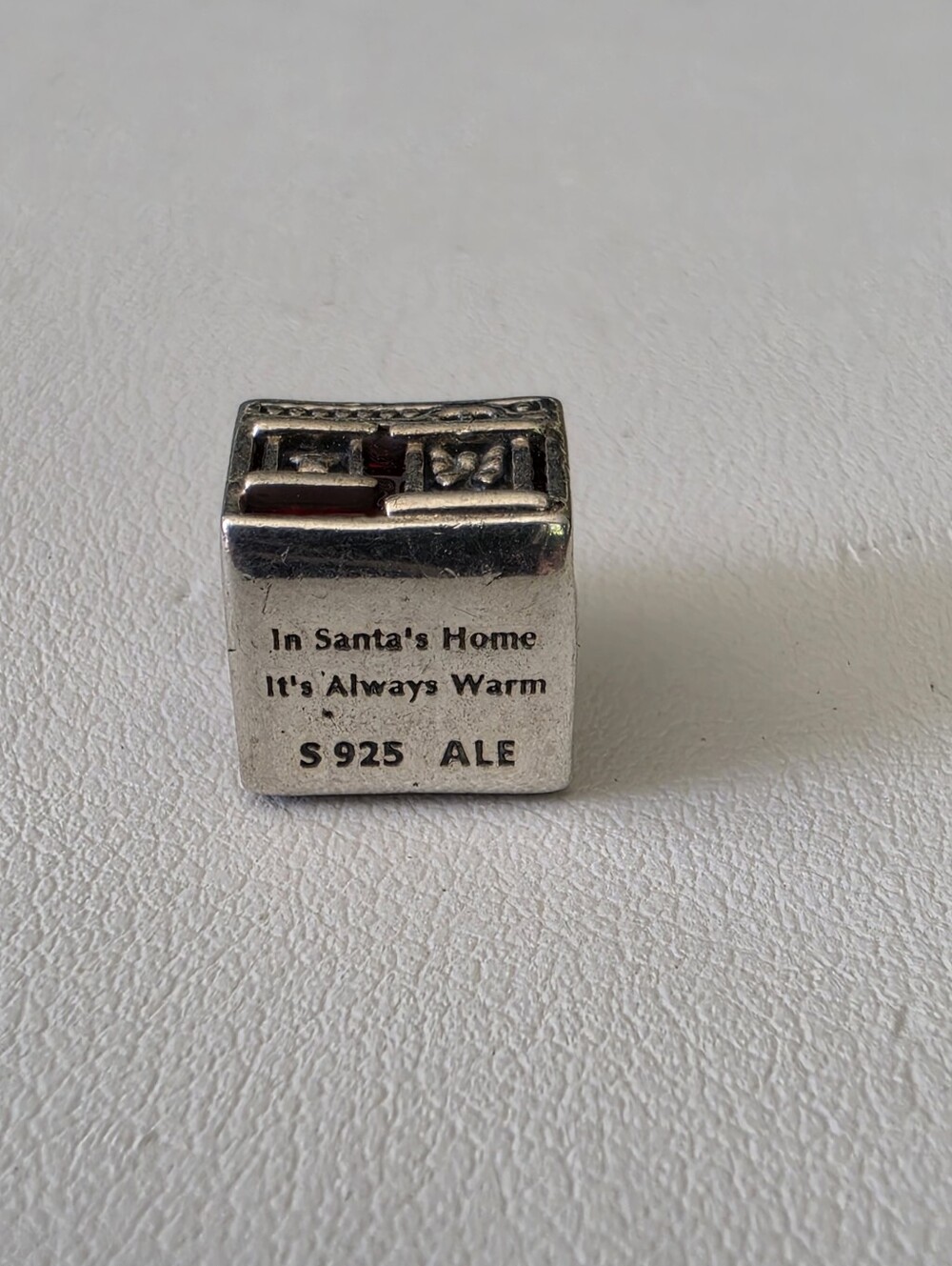 Pandora *RETIRED* Santa's House Charm - Picture 4 of 5